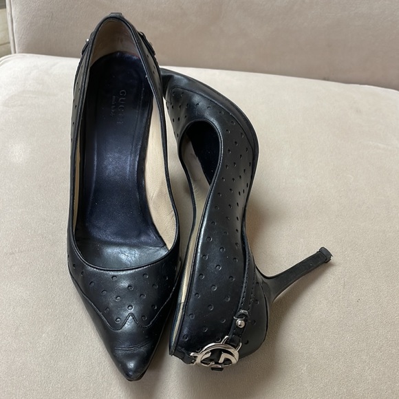 GUCCI-Authentic Vintage
Calfskin Perforated GG Reins - Picture 3 of 10